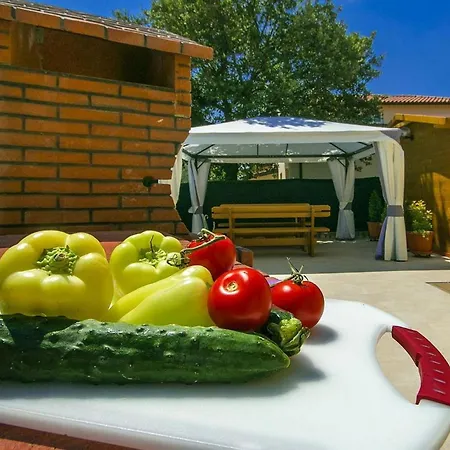 Apartament Daris